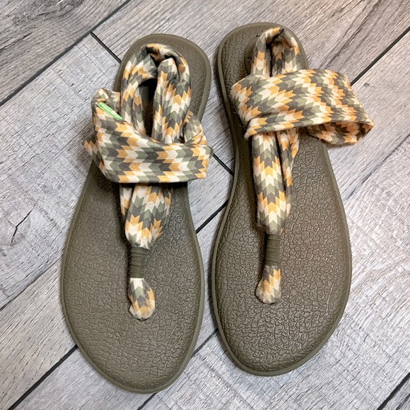 Sanuk soft strap sandals, size 8 - Picture 1 of 2